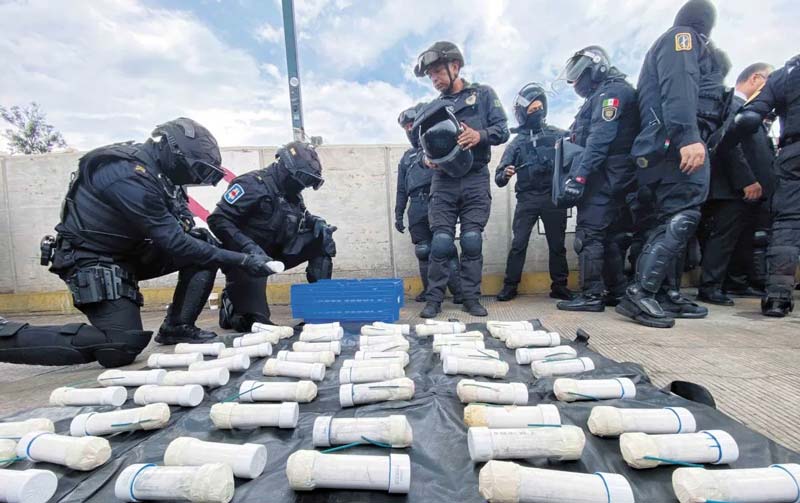 Decomisan explosivos a normalistas de Ayotzinapa que se sumarán a la CNTE