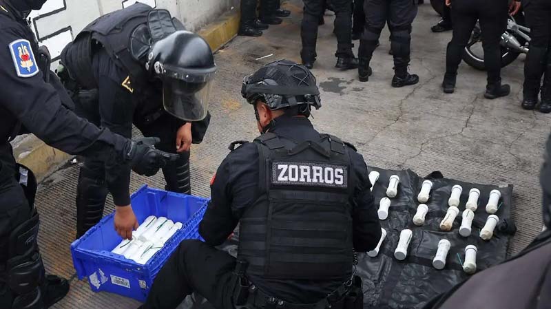 Decomisan explosivos a normalistas de Ayotzinapa que se sumarán a la CNTE