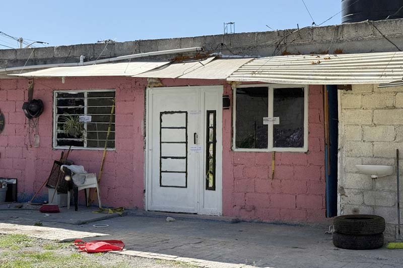 Hombres armados irrumpieron en un domicilio de Puebla tras confirmar la presencia de la víctima y le dispararon en el interior del inmueble