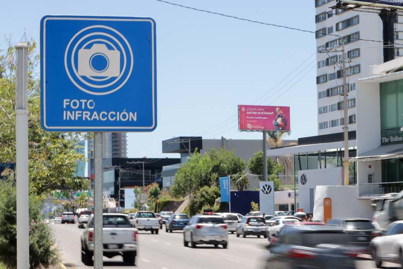 Anuncian descuentos en multas de Verificación y Fotomultas
