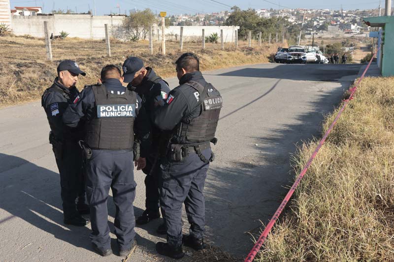 Hallan cuerpo embolsado con amenazas en San Pablo Xochimehuacán