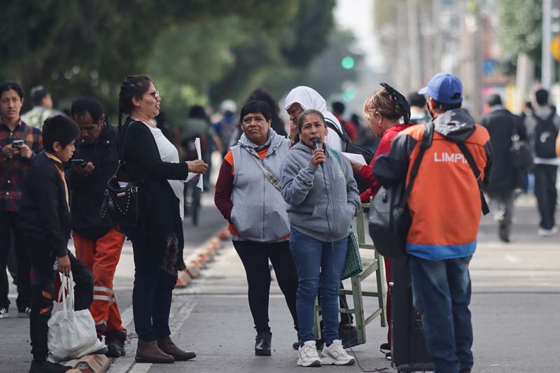 Trabajadoras del OOSL protestan por eliminación de bono económico