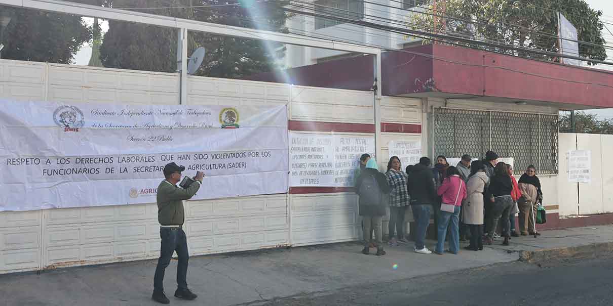 Trabajadores de Sader 