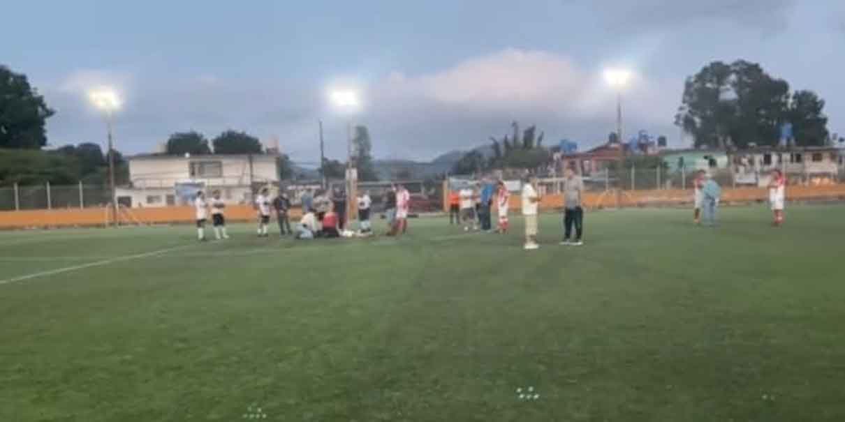 Jugador de Necaxa muere en pleno partido de la Liga de Veteranos en Xicotepec