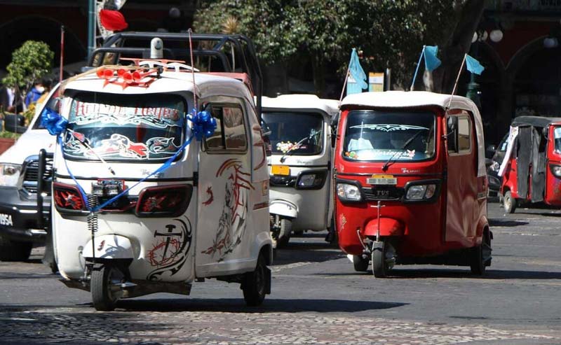 Díaz Escobar señaló que la organización apoya la regularización de mototaxis, camionetas colectivas y motocicletas.