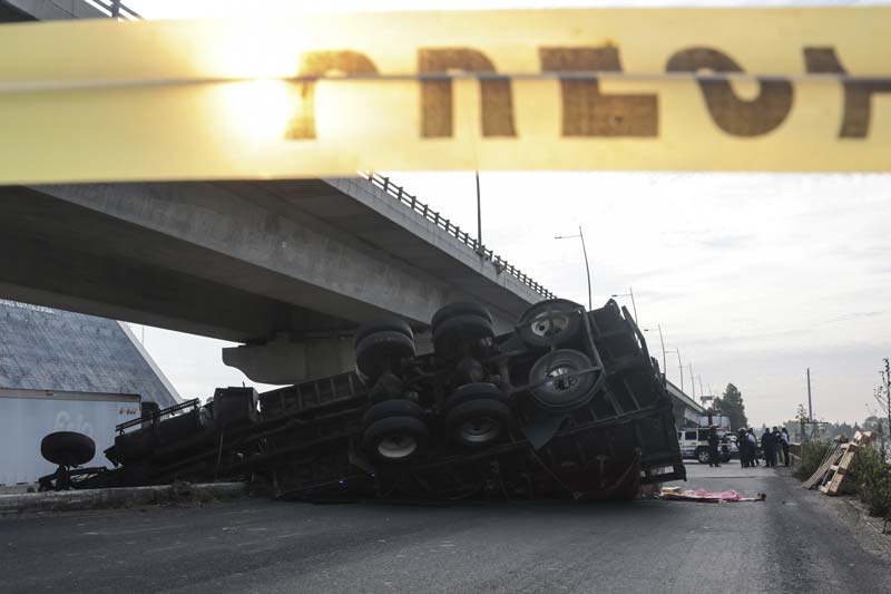 Aparatoso choque de la ruta 4 en Puebla deja menores heridos; otro accidente colapsa la México-Puebla