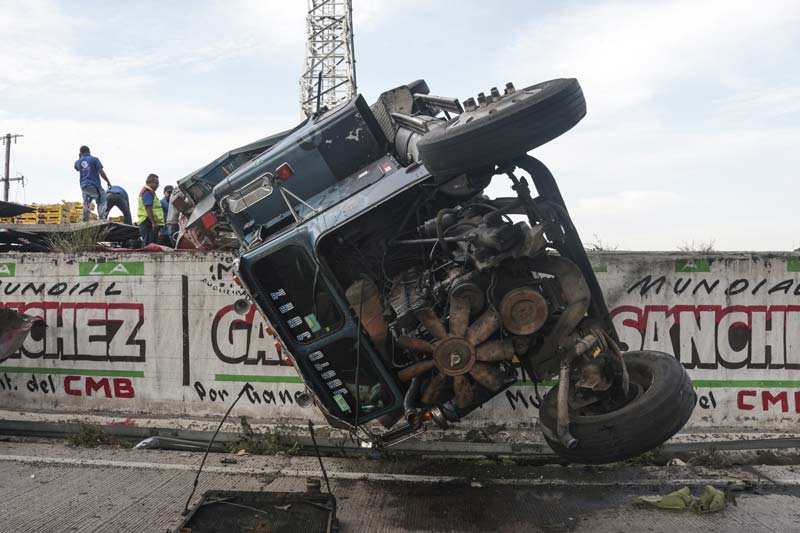 Aparatoso choque de la ruta 4 en Puebla deja menores heridos; otro accidente colapsa la México-Puebla