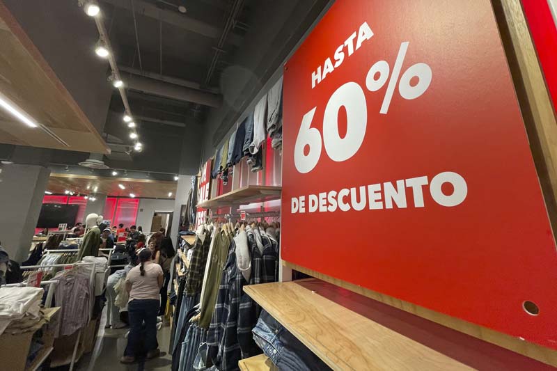 No caigas en el consumismo, compra lo que necesitas