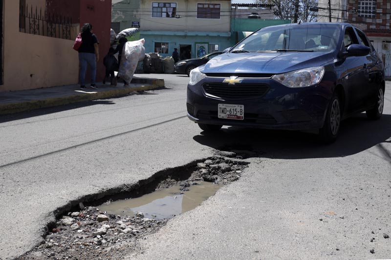 Baches malditos provocan reparaciones hasta por 5 mil pesos