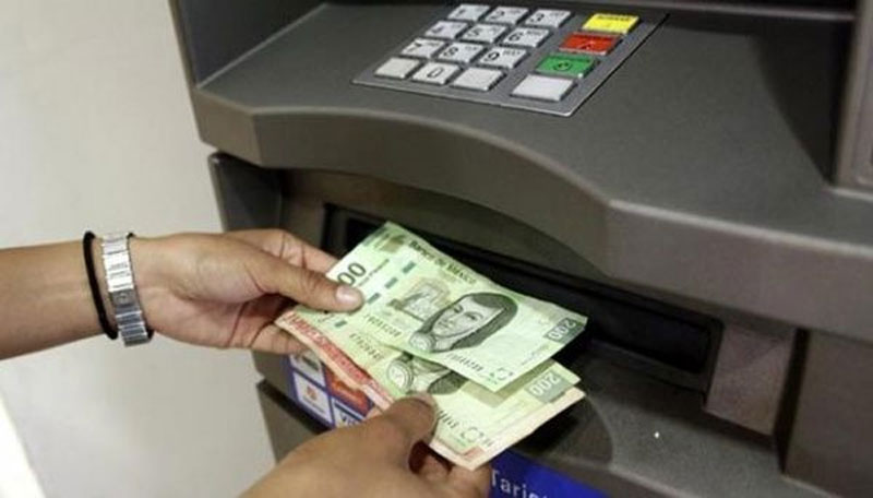 El “marcaje” puede iniciar con un retiro de efectivo y la vigilancia de los movimientos de la víctima para facilitar el robo.