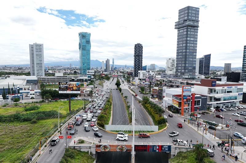 Paro de AMOTAC en la Vía Atlixcáyotl deja varados a usuarios de Atlixco rumbo a Puebla