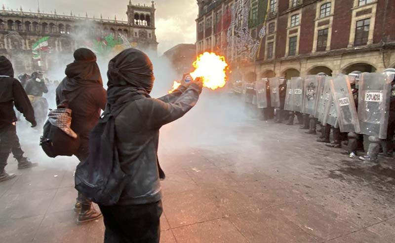 2 de octubre: Protesta pacífica termina en actos vandálicos