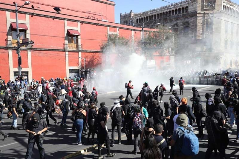 2 de octubre: Protesta pacífica termina en actos vandálicos