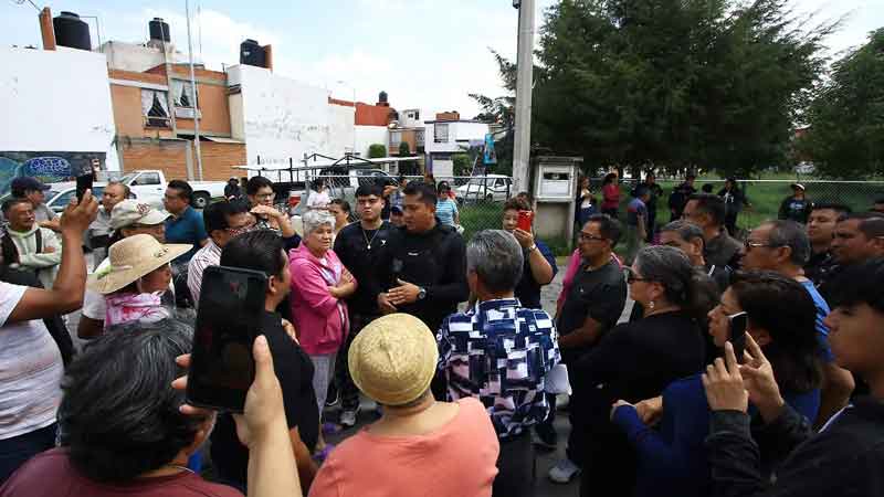 Vecinos de Bosques del Pilar protestan contra venta de áreas verdes
