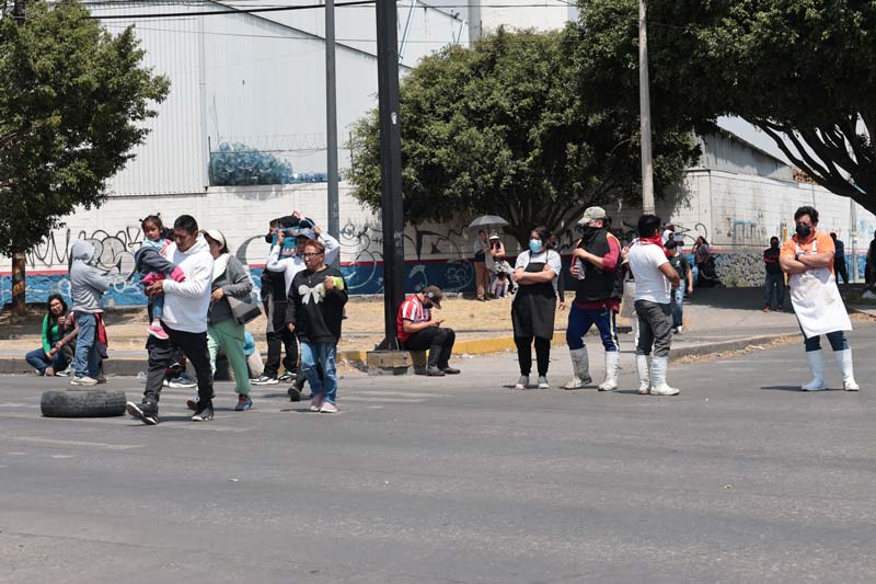 Comerciantes del Mercado Morelos exigen detener operativos de seguridad por caída de ventas del 50%