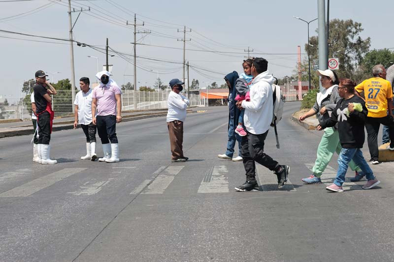 Comerciantes del Mercado Morelos exigen detener operativos de seguridad por caída de ventas del 50%