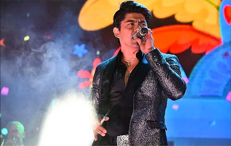 Víctor García lanza “Recuerdos del Ayer”, su nuevo EP con 7 temas de nostalgia romántica