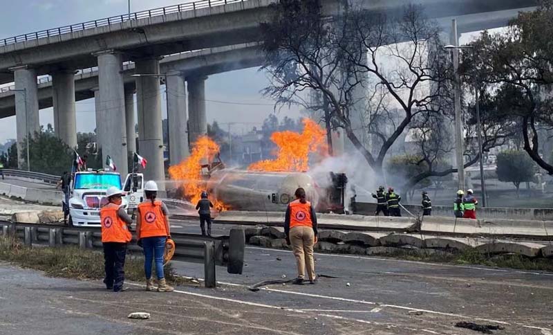 Revelan NUEVOS VIDEOS. Explosión de pipa en Puente de la Concordia deja 4 muertos&nbsp;y&nbsp;90&nbsp;heridos