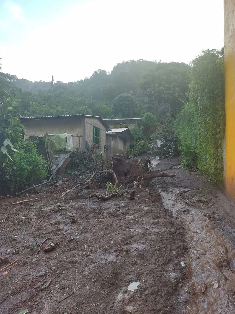 Tlacuilotepec incomunicado tras la tormenta Jerry: daños en puentes, viviendas y caminos