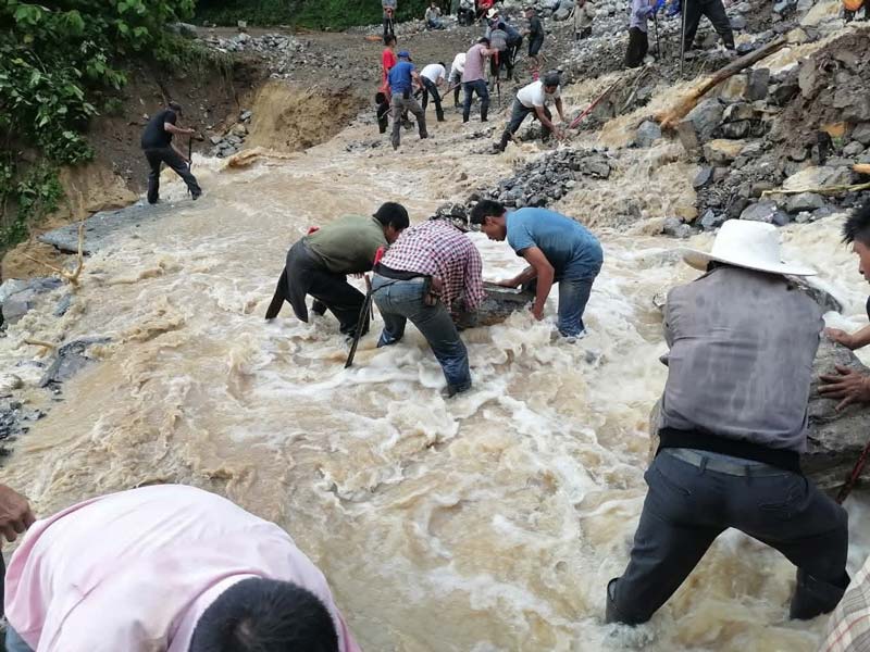 Tlacuilotepec incomunicado tras la tormenta Jerry: daños en puentes, viviendas y caminos