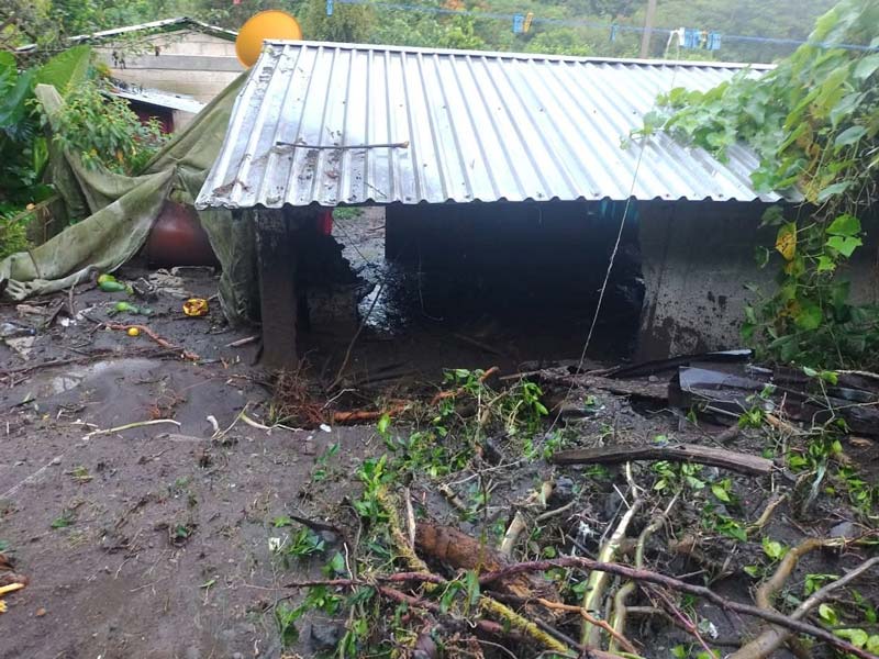 Tlacuilotepec incomunicado tras la tormenta Jerry: daños en puentes, viviendas y caminos