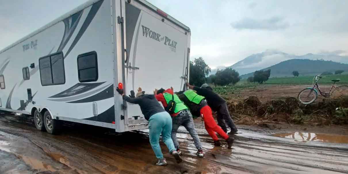 Volcadura en Guadalupe Victoria