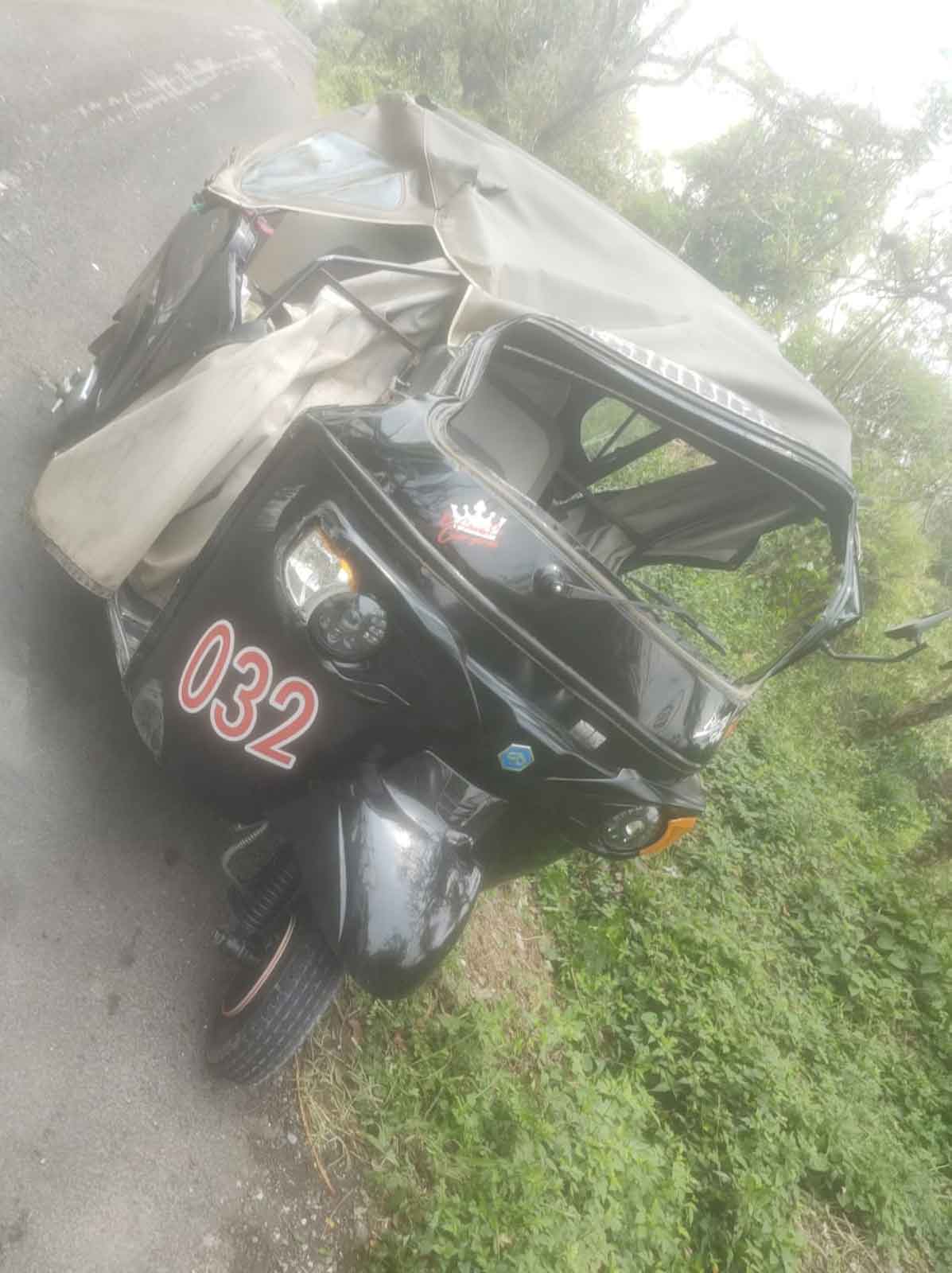 Volcó mototaxi en Xicotepec y dejó a mujer lesionada