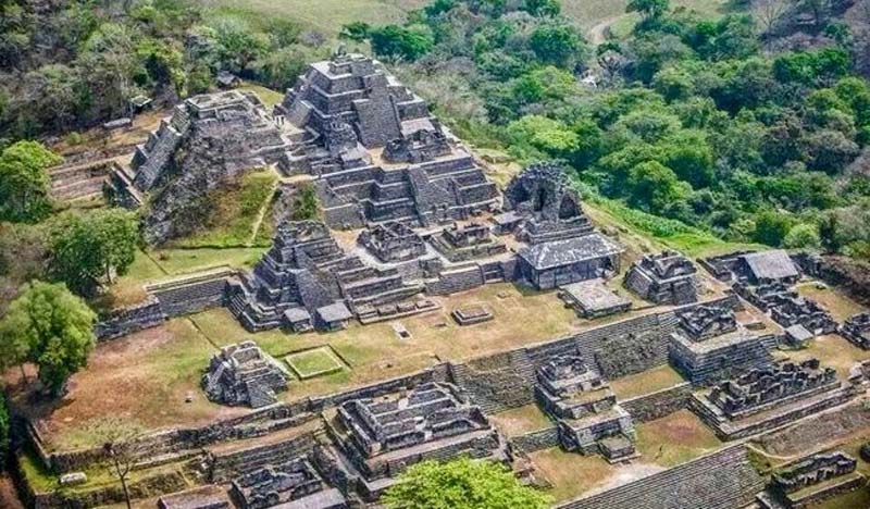 Zona Arqueológica de Toniná: la ciudad maya de Chiapas con la pirámide más alta de México