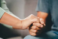 Depresión y tristeza: diferencias, síntomas y la importancia de buscar ayuda profesional
