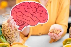 ALIMENTOS que realmente mejoran la MEMORIA y la concentración, según la ciencia