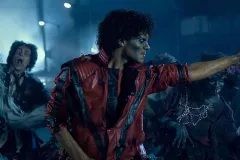 La espera terminó: “Michael” llega a cines y revive la historia de Michael Jackson