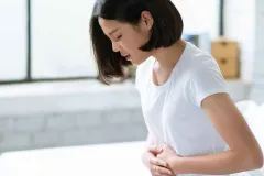 ¿Tienes ovario poliquístico? Un estudio revela un riesgo que va más allá de la fertilidad