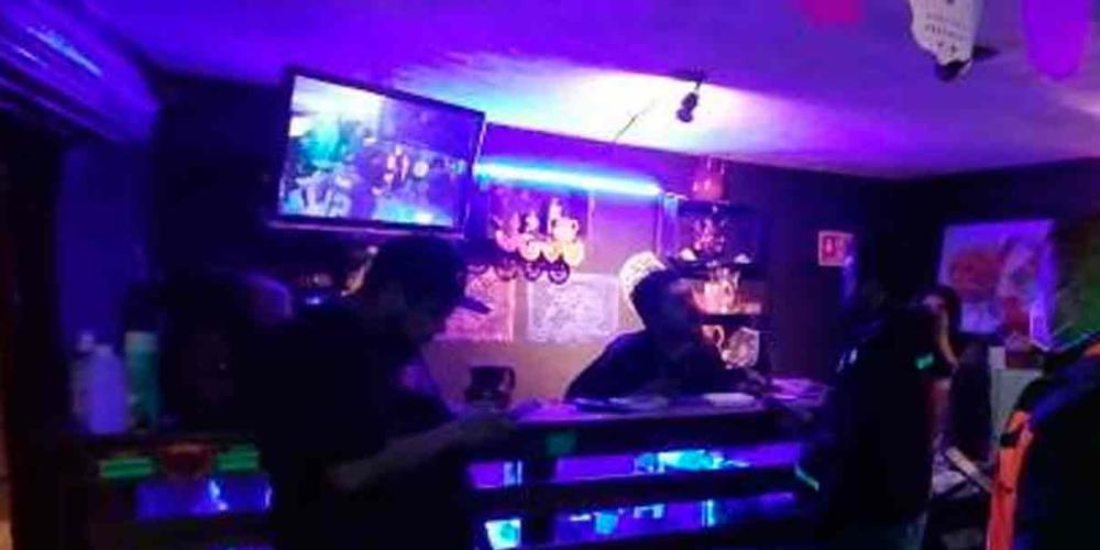 En Loma Bella, bar clandestino se burla del Ayuntamiento y Normatividad