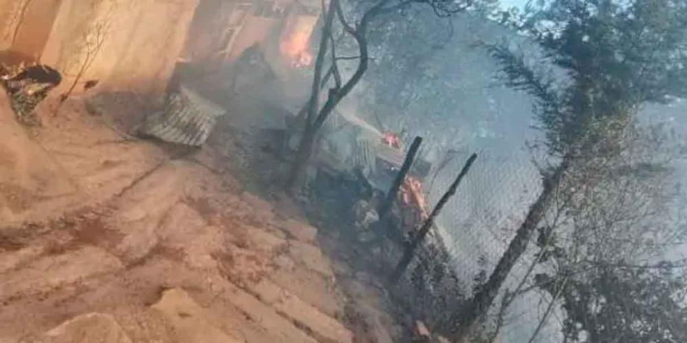 Incendio arrasa con todo a su paso en Coyomeapan