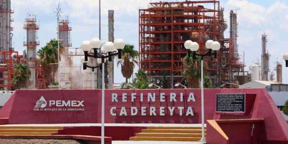 Sigue la “batalla” con Pemex, Samuel García clausuró la refinería en Cadereyta