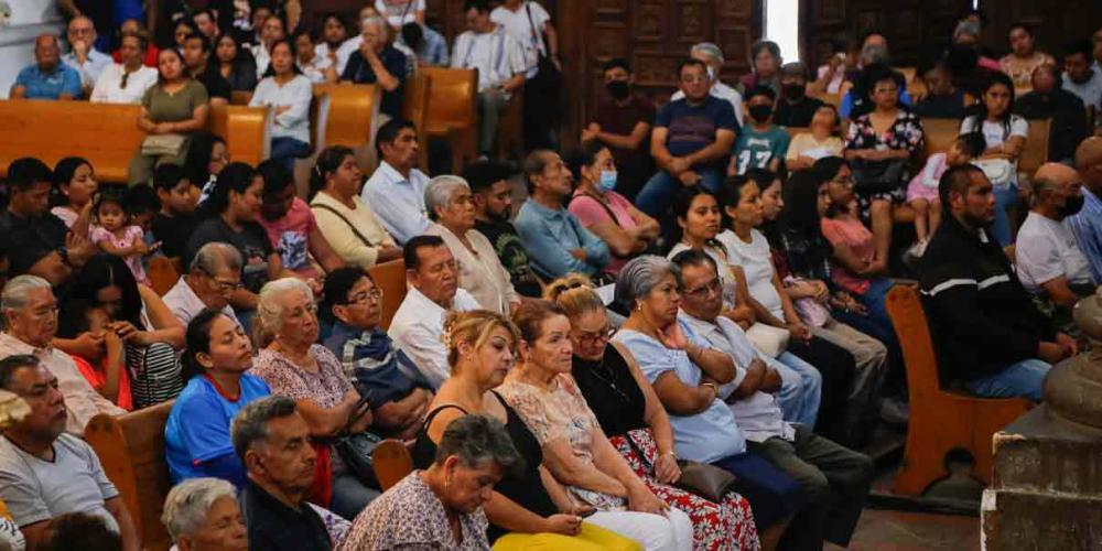 Arquidiócesis poblana reconoció labor de las mamás y los periodistas   