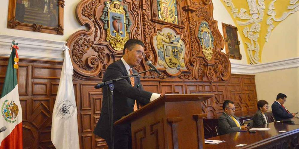 Candidato a la alcaldía de Puebla por MC presenta propuestas ante consejeros de la BUAP