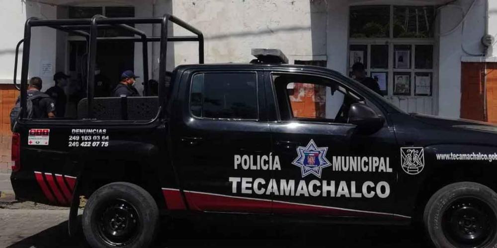 A mano armada roban auto de profesor en Tecamachalco