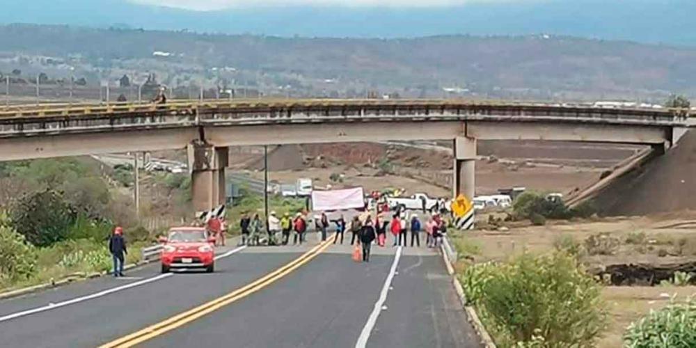 Cierran la autopista Tlaxco-Tejocotal, en la Sierra Norte 