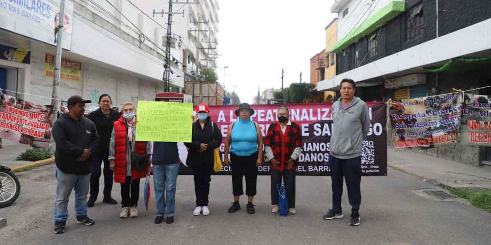 Obras ya ocasionan problemas en el Barrio de Santiago, vecinos protestaron