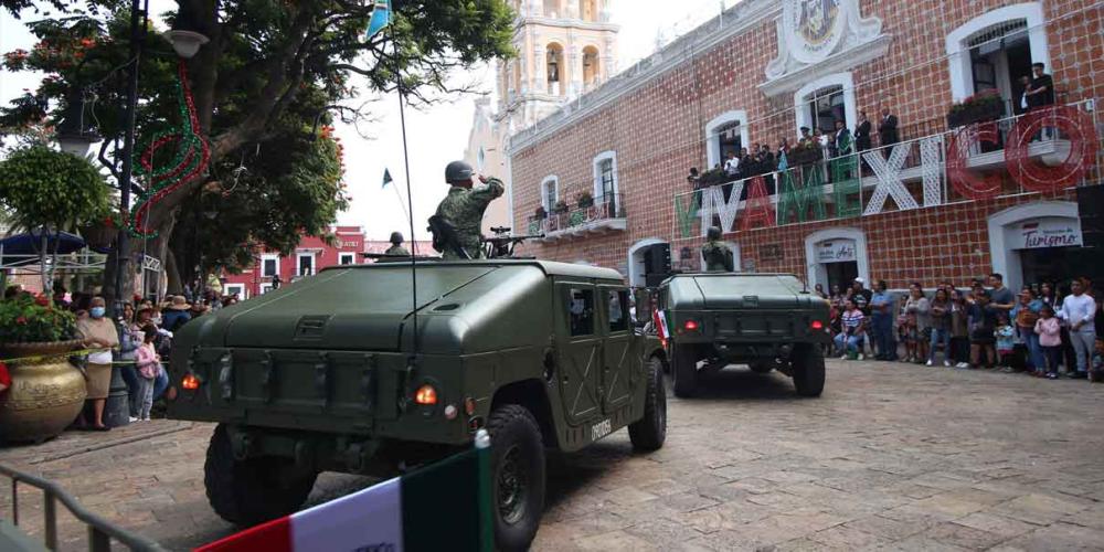 Atlixco festejó el 214 aniversario de la Independencia de México con desfile monumental