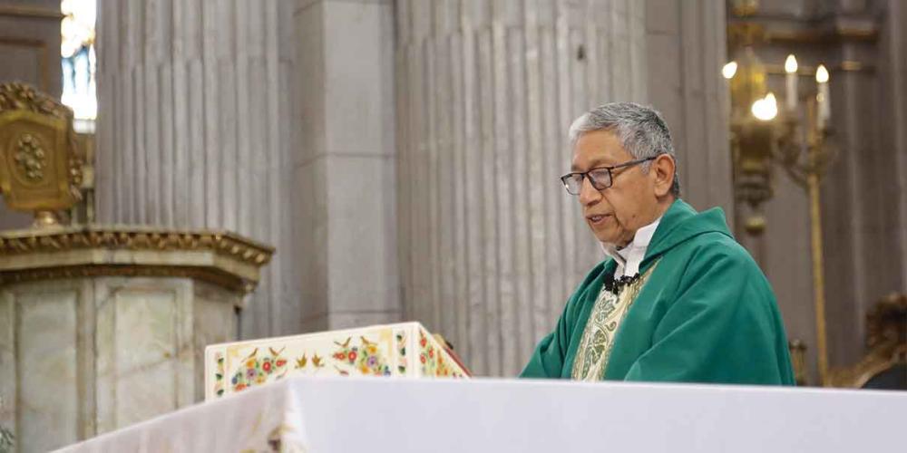 Obispo auxiliar de Puebla ofrece oración por víctimas del huracán John