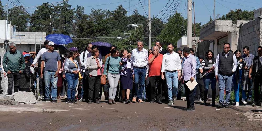 Pepe Chedraui inicia pavimentación de calles en Amalucan y El Salvador