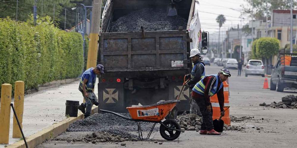 También los municipios deben tapar baches no sólo el Estado