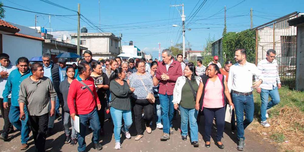 Pepe Chedraui anuncia proyecto de pavimentación en colonia Valle del Paraíso