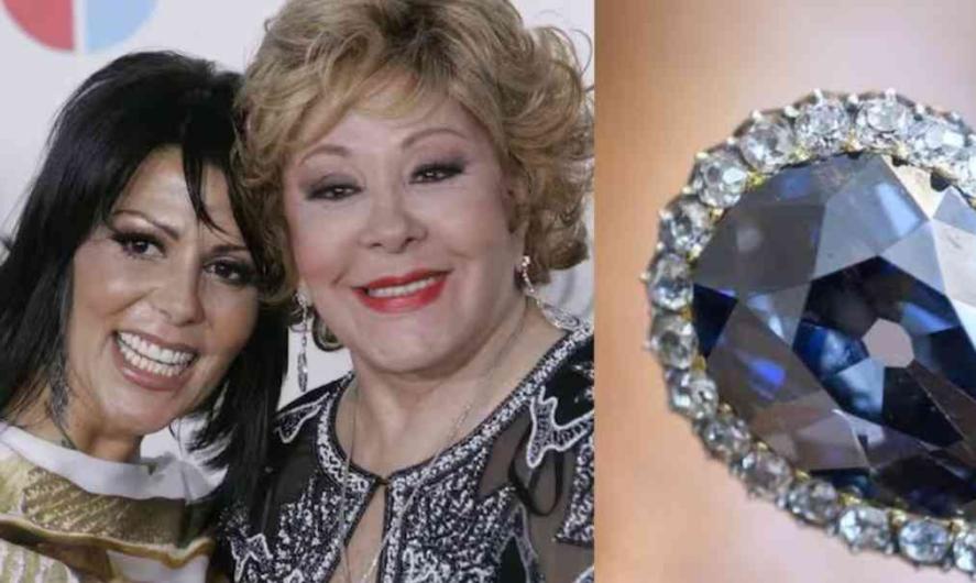 La Guzmán convirtió las cenizas de su madre Silvia Pinal en anillo de diamante