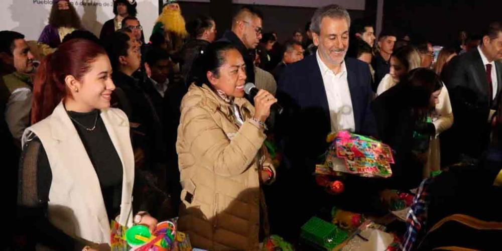 Ariadna Ayala asistió al cierre del Festival Navideño Por Amor a Puebla