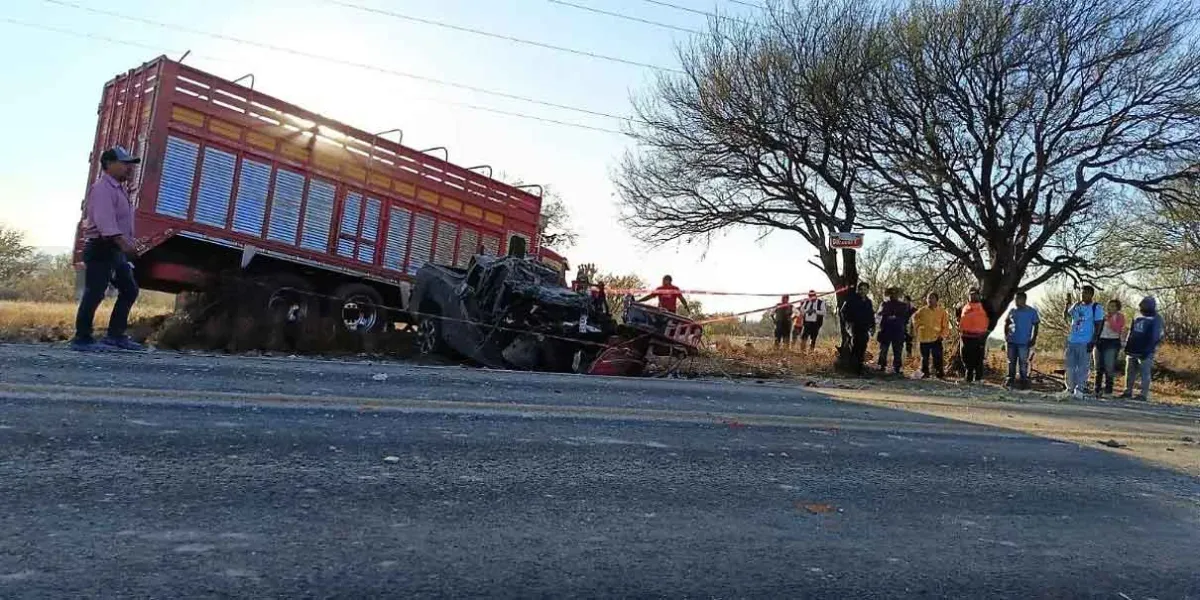 Tres muertos en mortal accidente en la Puebla-Tehuacán