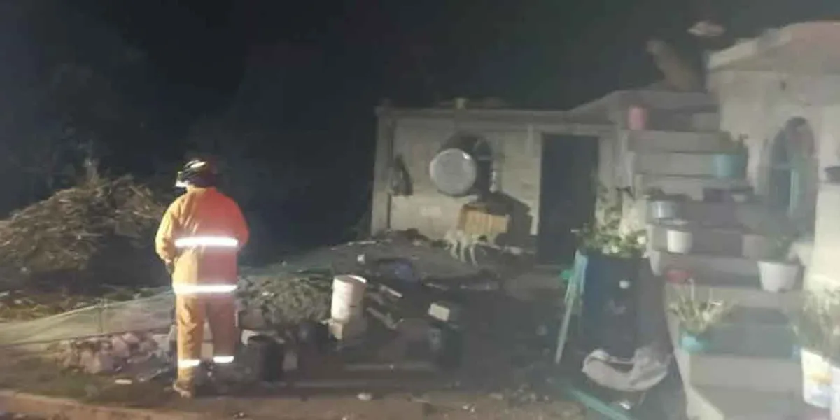 Explosión de tanque de gas deja a mujer con quemaduras en Aljojuca