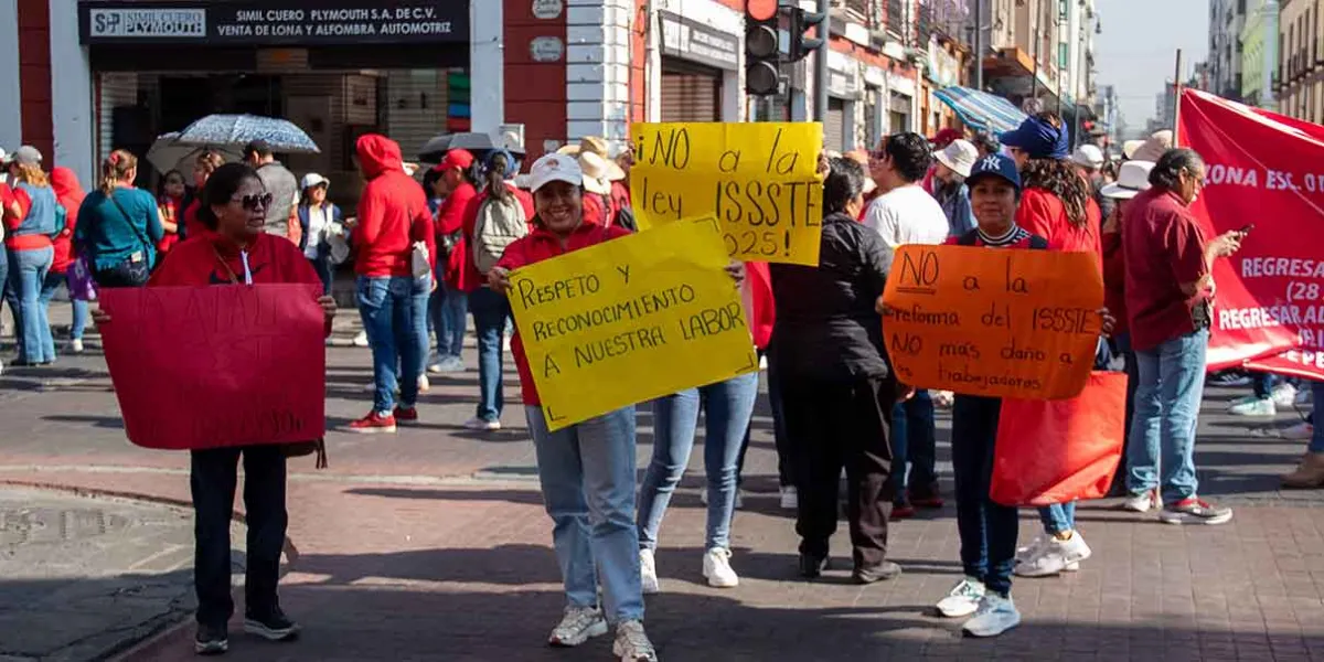 Docentes poblanos alzan la voz